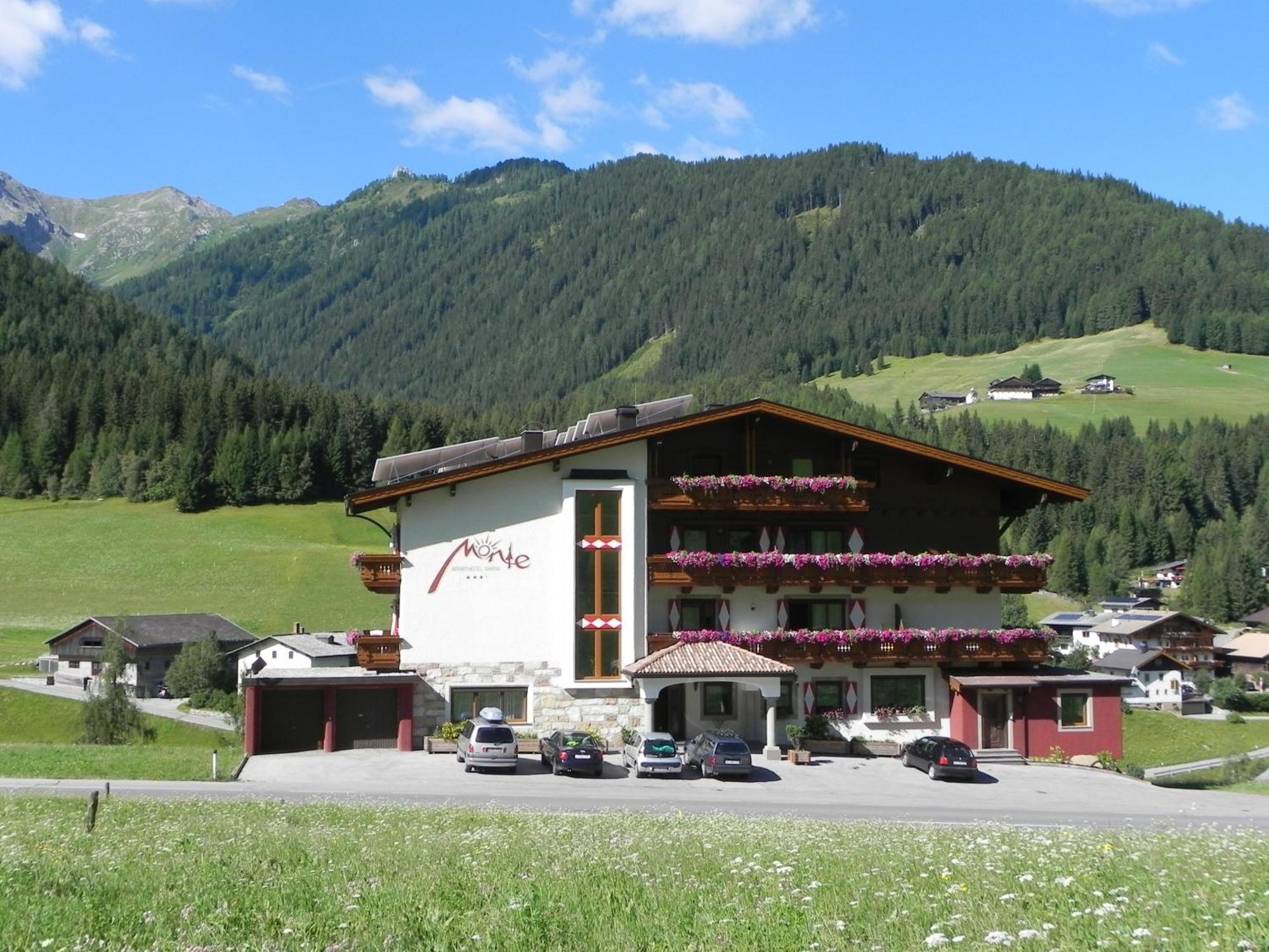 Aparthotel Garni Monte คาร์ทิทช์ ภายนอก รูปภาพ