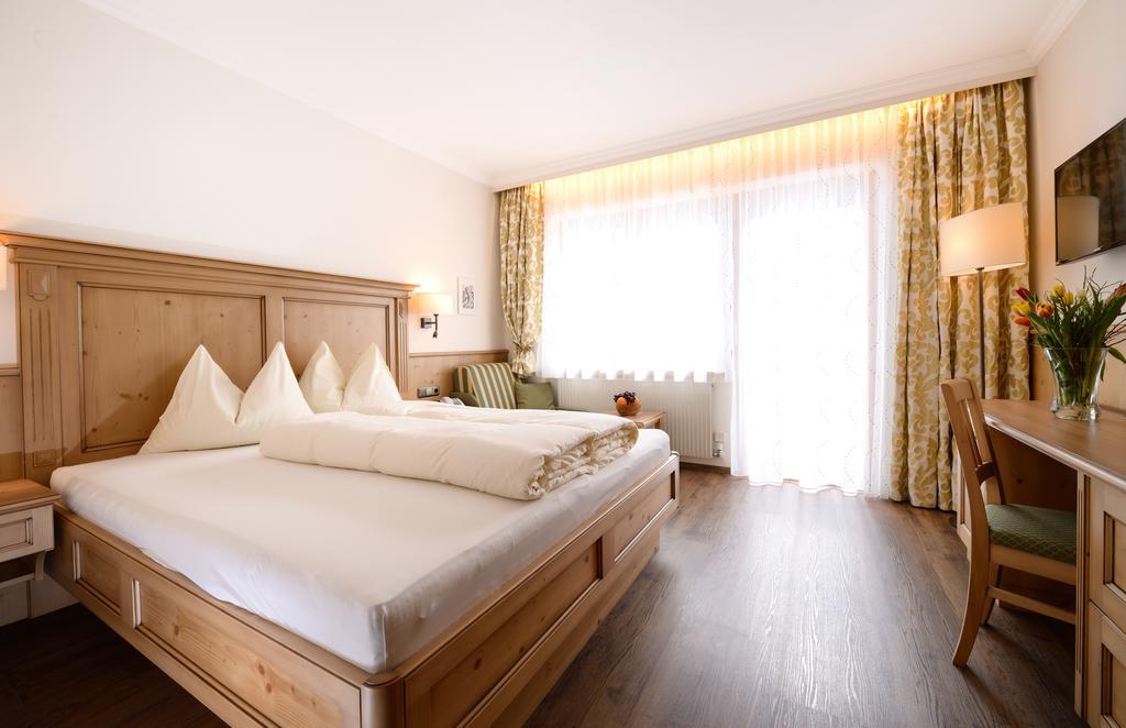 Aparthotel Garni Monte คาร์ทิทช์ ภายนอก รูปภาพ