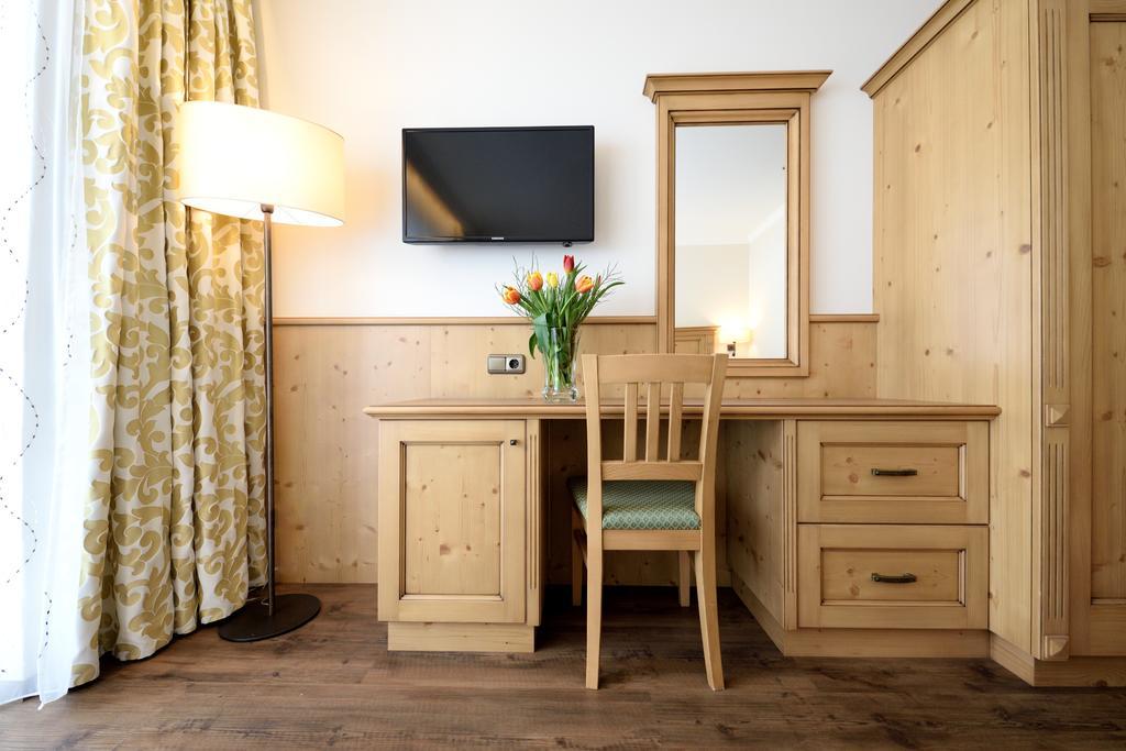Aparthotel Garni Monte คาร์ทิทช์ ภายนอก รูปภาพ