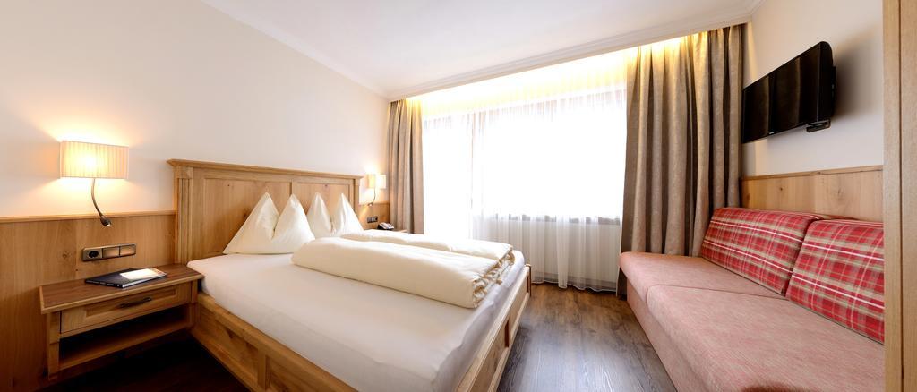 Aparthotel Garni Monte คาร์ทิทช์ ภายนอก รูปภาพ