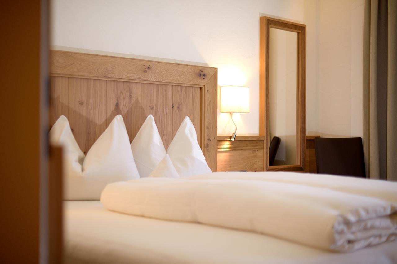 Aparthotel Garni Monte คาร์ทิทช์ ภายนอก รูปภาพ