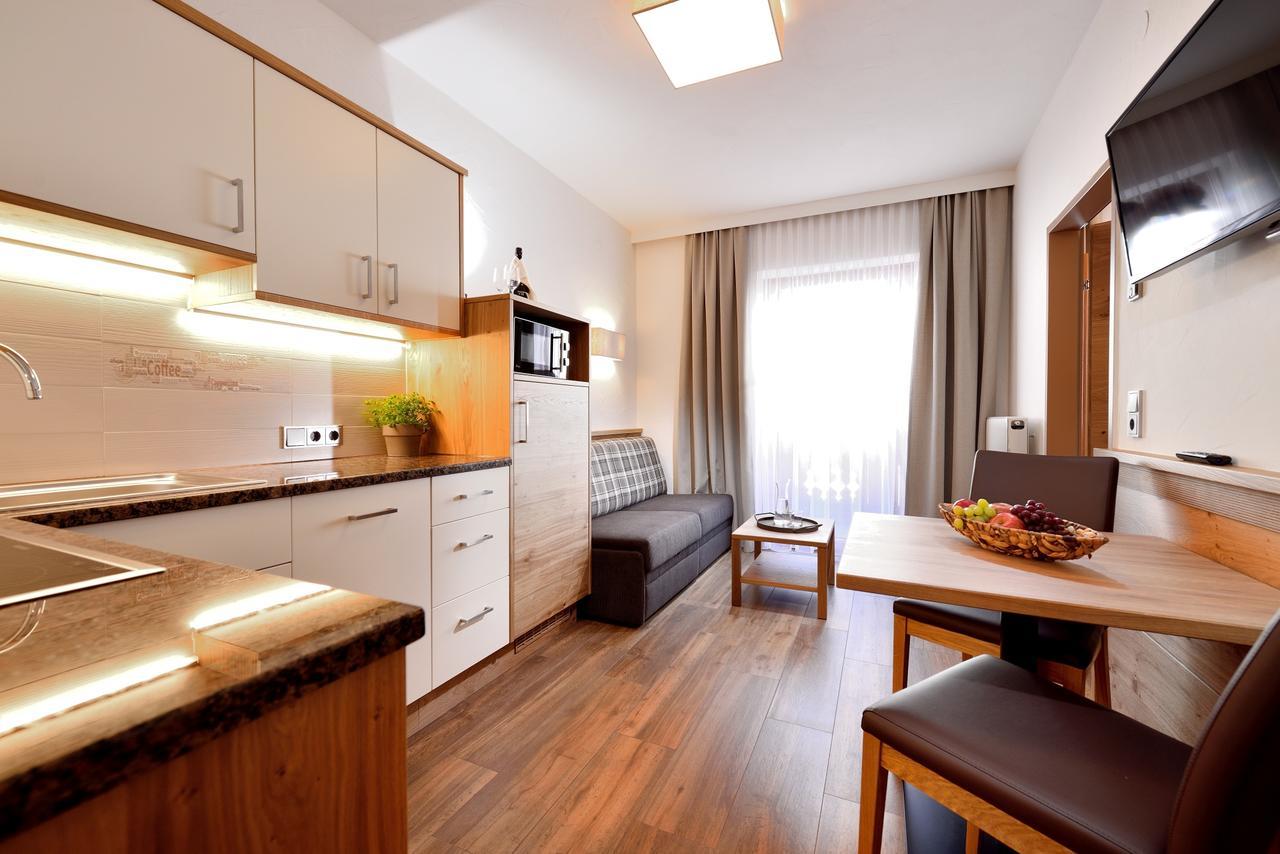 Aparthotel Garni Monte คาร์ทิทช์ ภายนอก รูปภาพ
