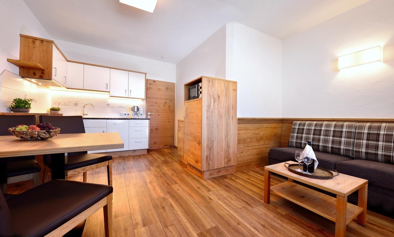 Aparthotel Garni Monte คาร์ทิทช์ ภายนอก รูปภาพ