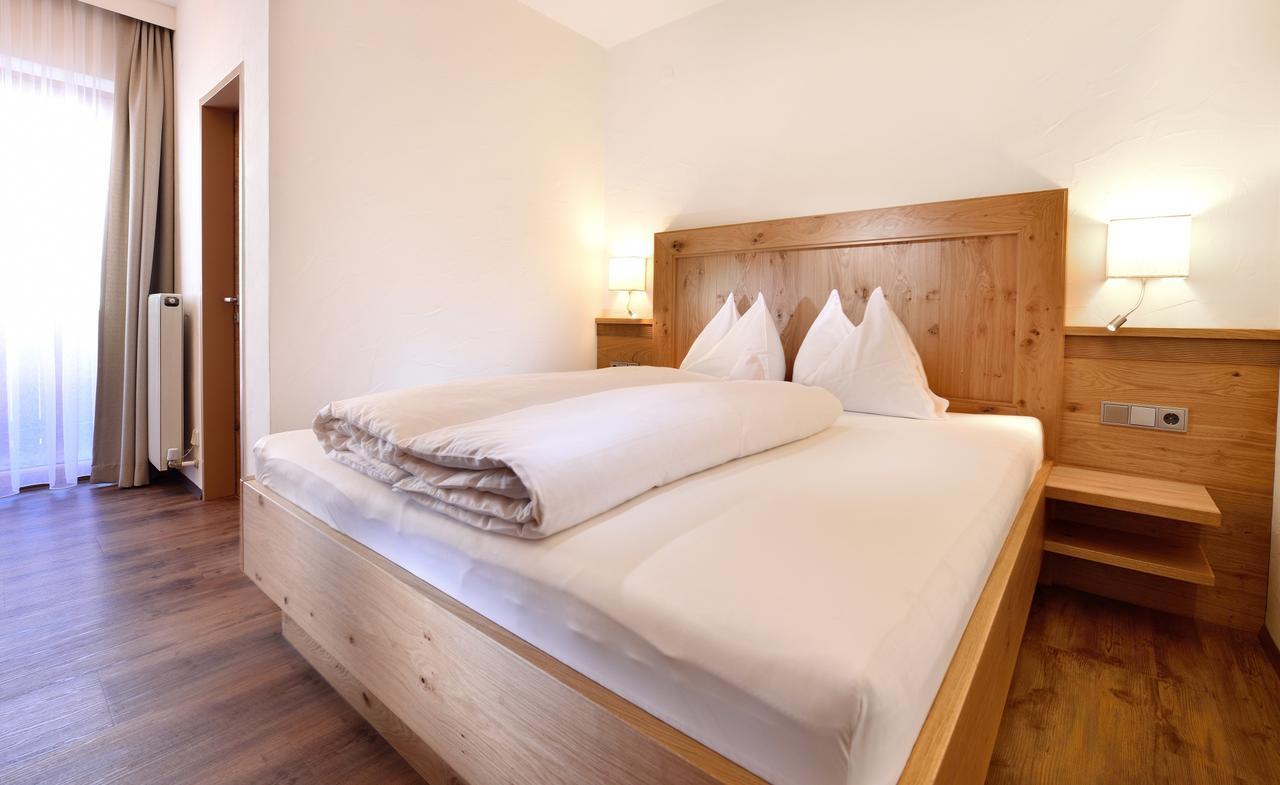 Aparthotel Garni Monte คาร์ทิทช์ ภายนอก รูปภาพ