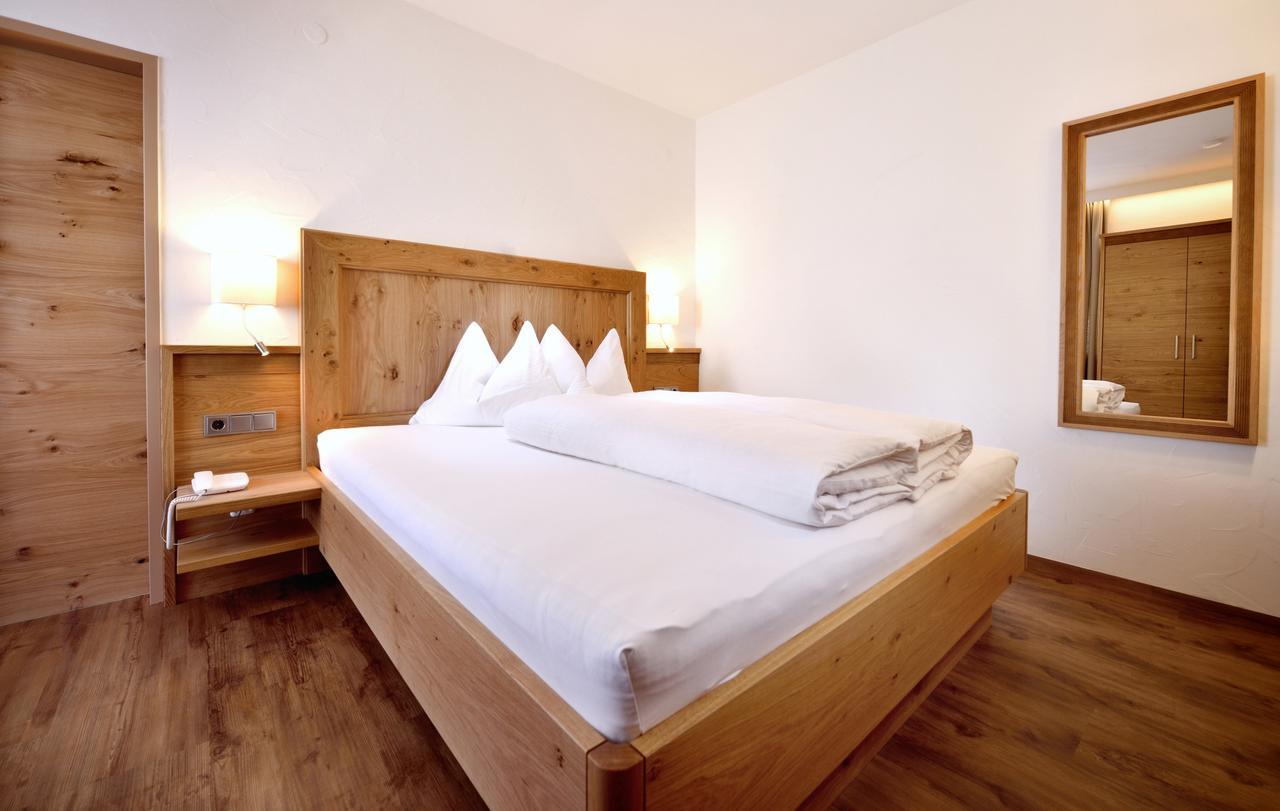 Aparthotel Garni Monte คาร์ทิทช์ ภายนอก รูปภาพ