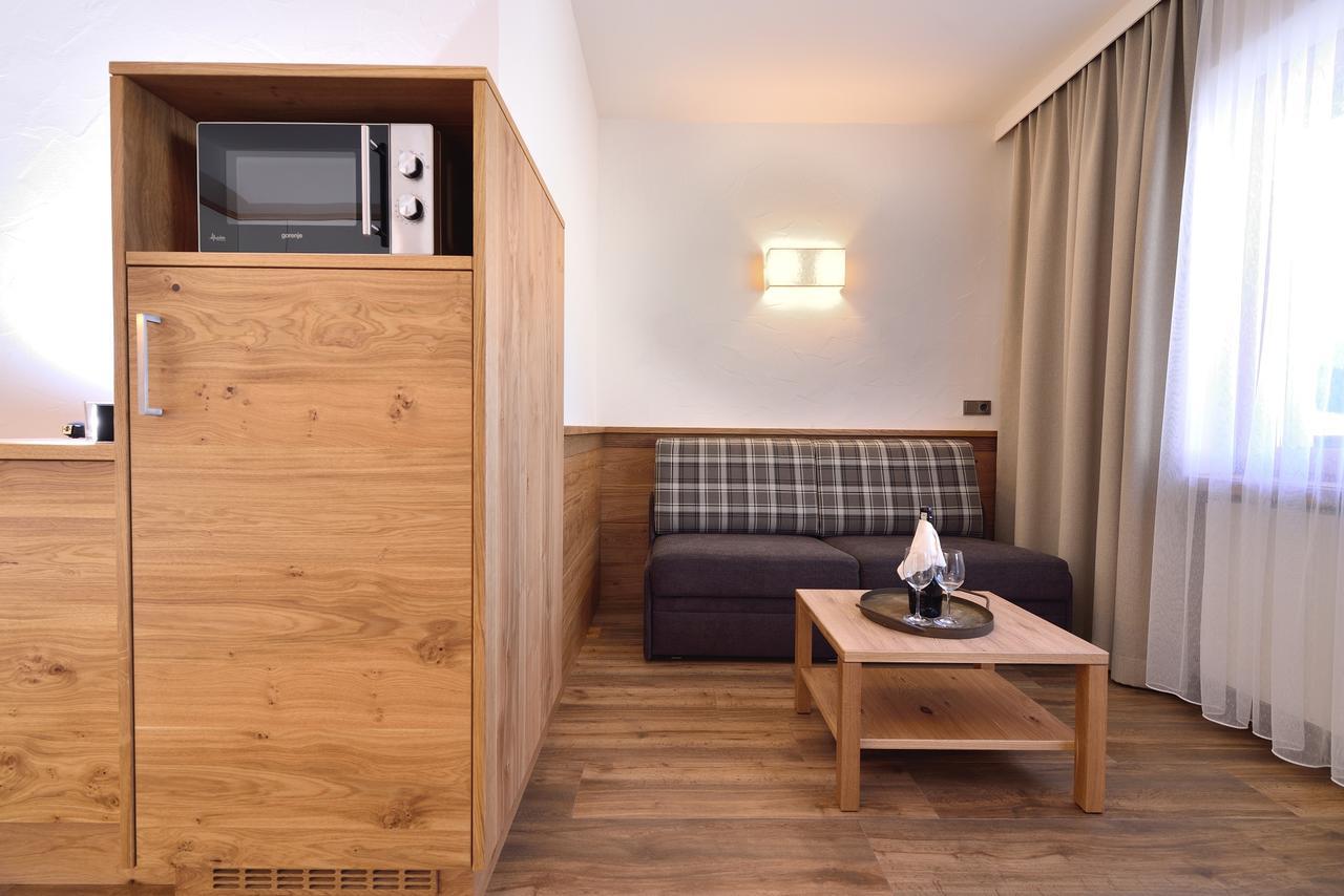 Aparthotel Garni Monte คาร์ทิทช์ ภายนอก รูปภาพ