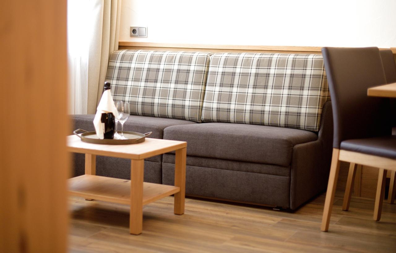 Aparthotel Garni Monte คาร์ทิทช์ ภายนอก รูปภาพ