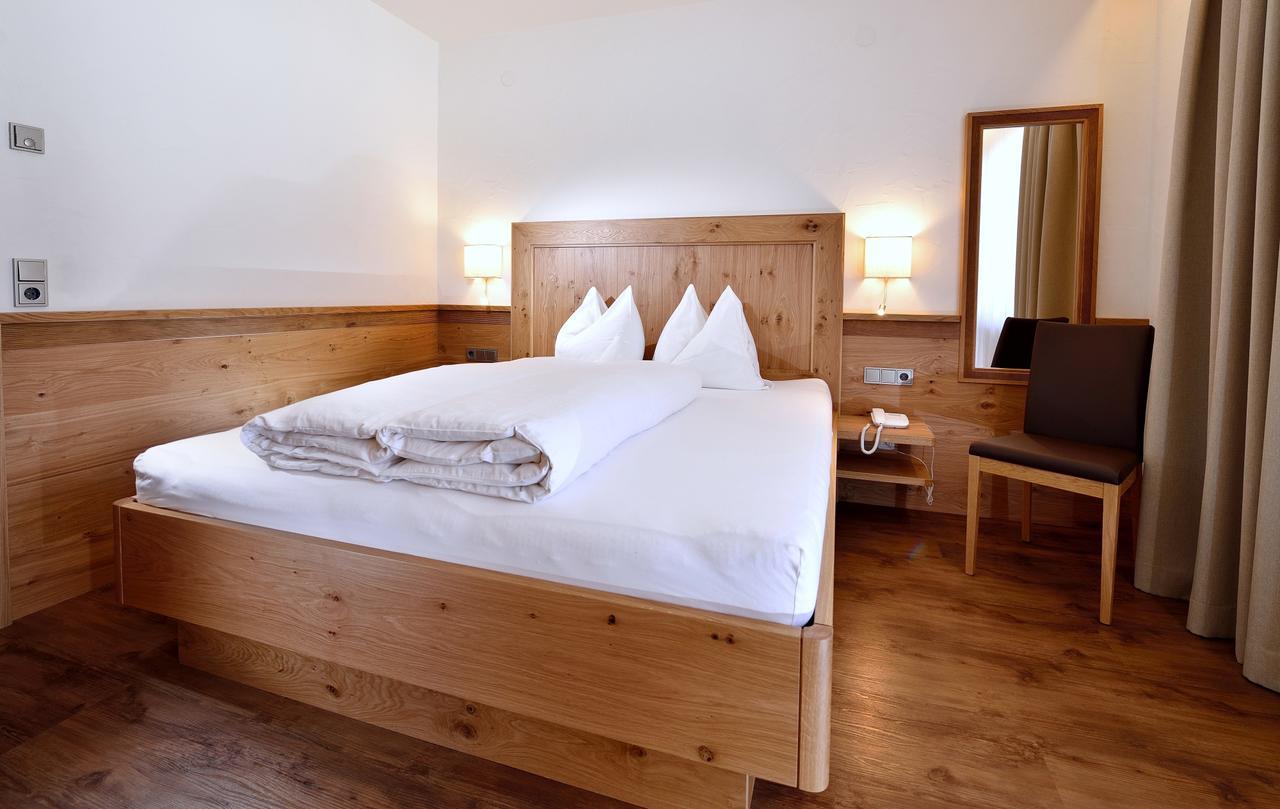 Aparthotel Garni Monte คาร์ทิทช์ ภายนอก รูปภาพ
